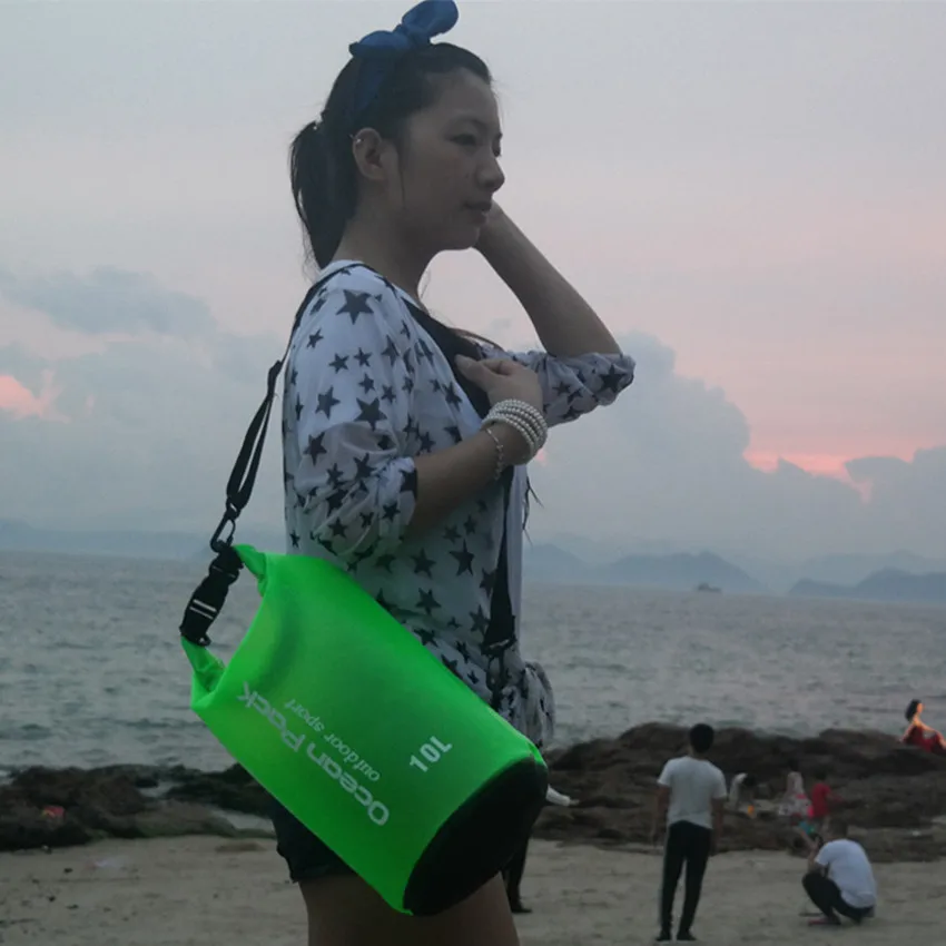  Висококачествен PVC 2L / 10L / 20L външна суха водоустойчива чанта Плаваща екипировка Преносими трайни чанти за гребане Риболов Рафтинг Плуване