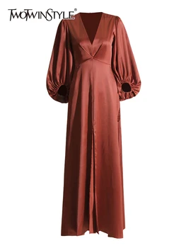 TWOTWINSTYLE Твърди минималистични темпераментни сплит рокли за жени V врата фенер ръкав висока талия сатенена рокля женска мода