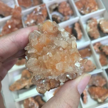 Суров кристален минерал Естествен груб зеолит и апофилит Intergrowth Кварцов лечебен кварц Рейки енергийни подаръци Суров камък образец