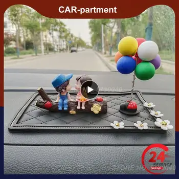 1PCS Аксесоари за кола Сладък карикатура двойки действие фигура фигурки балон орнамент авто интериор табло за подаръци