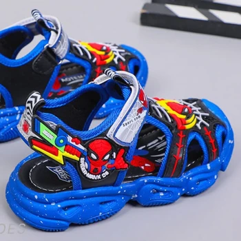 Ежедневни обувки за момчета LED светлини Летни детски сини червени сандали Мъжки анимационни антихлъзгащи меки плажни обувки размер 22-37