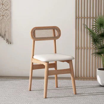 Бели безръки детски столчета за хранене Поддръжка на гърба Модерна дървесина Скандинавски мобилни столове Трапезария Ратан Lounge Design Cadeiras мебели
